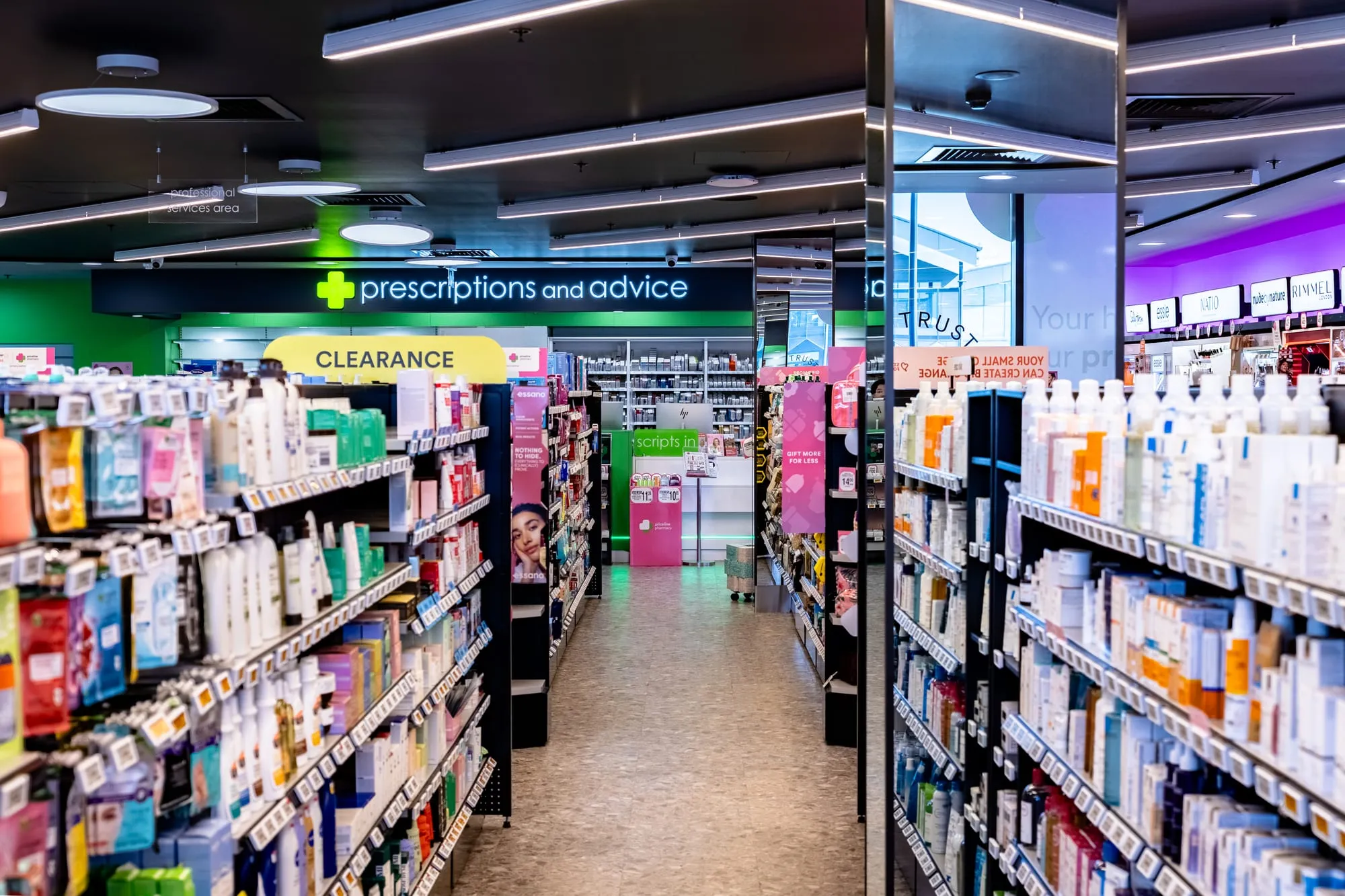 Retail aisle with clear wayfinding