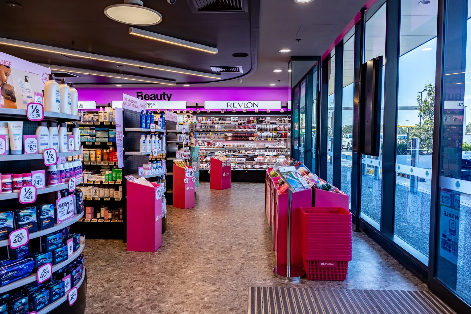 Entrance and beauty display near the shopfront